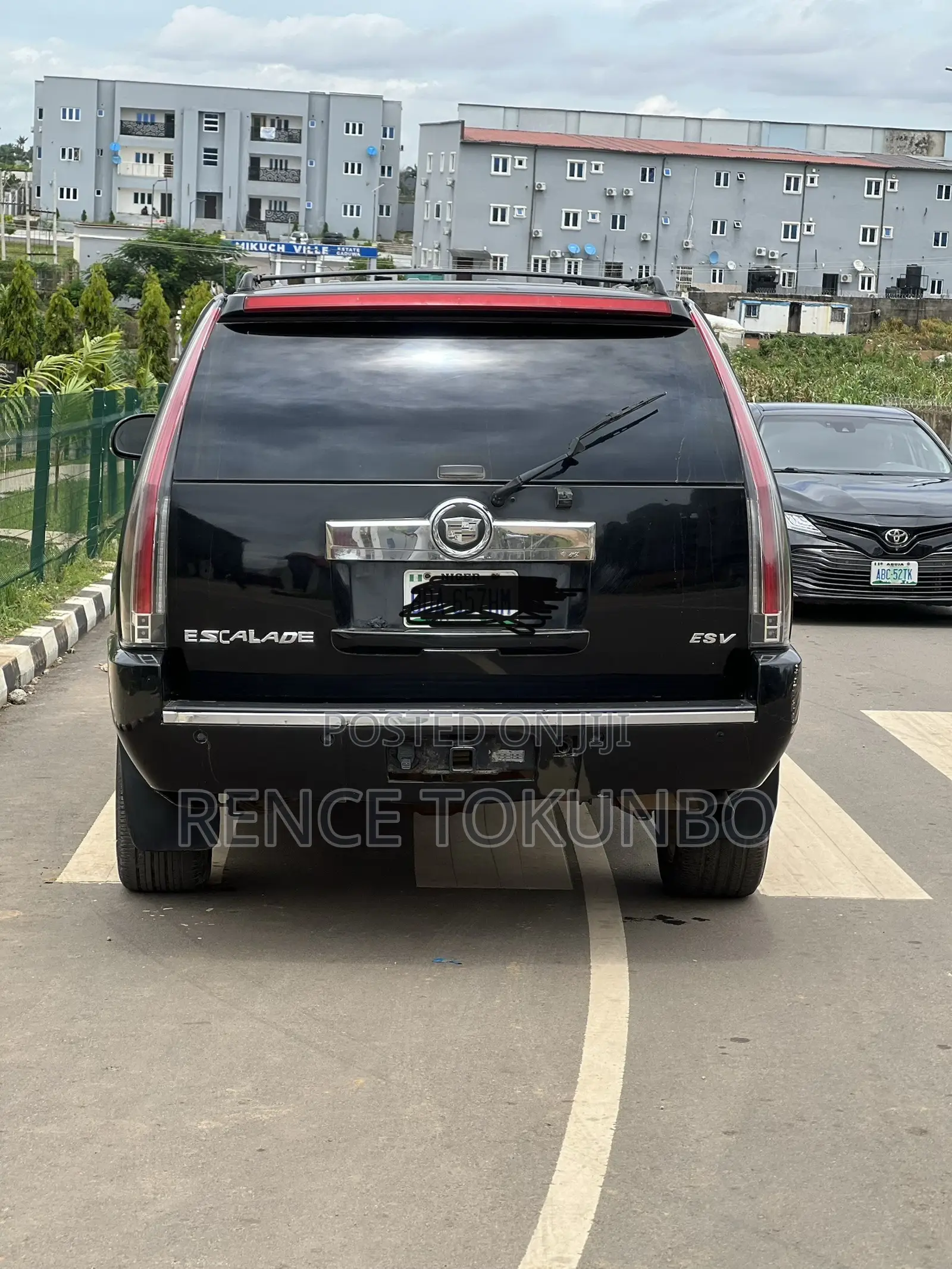 Cadillac Escalade ESV Base 2026 Black