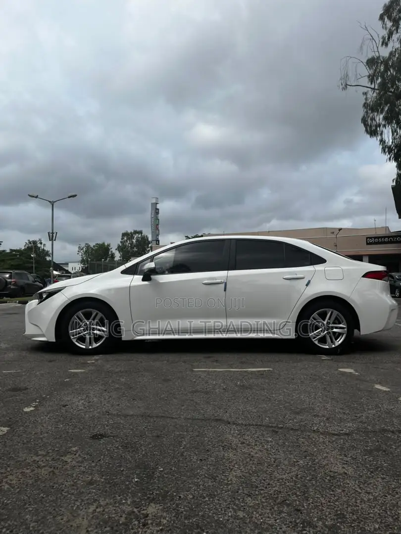 Toyota Corolla 2022 White
