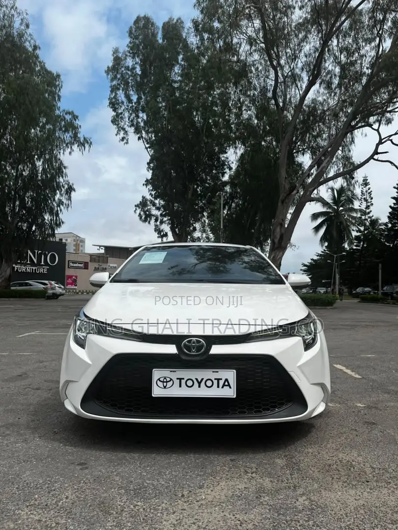 Toyota Corolla 2022 White