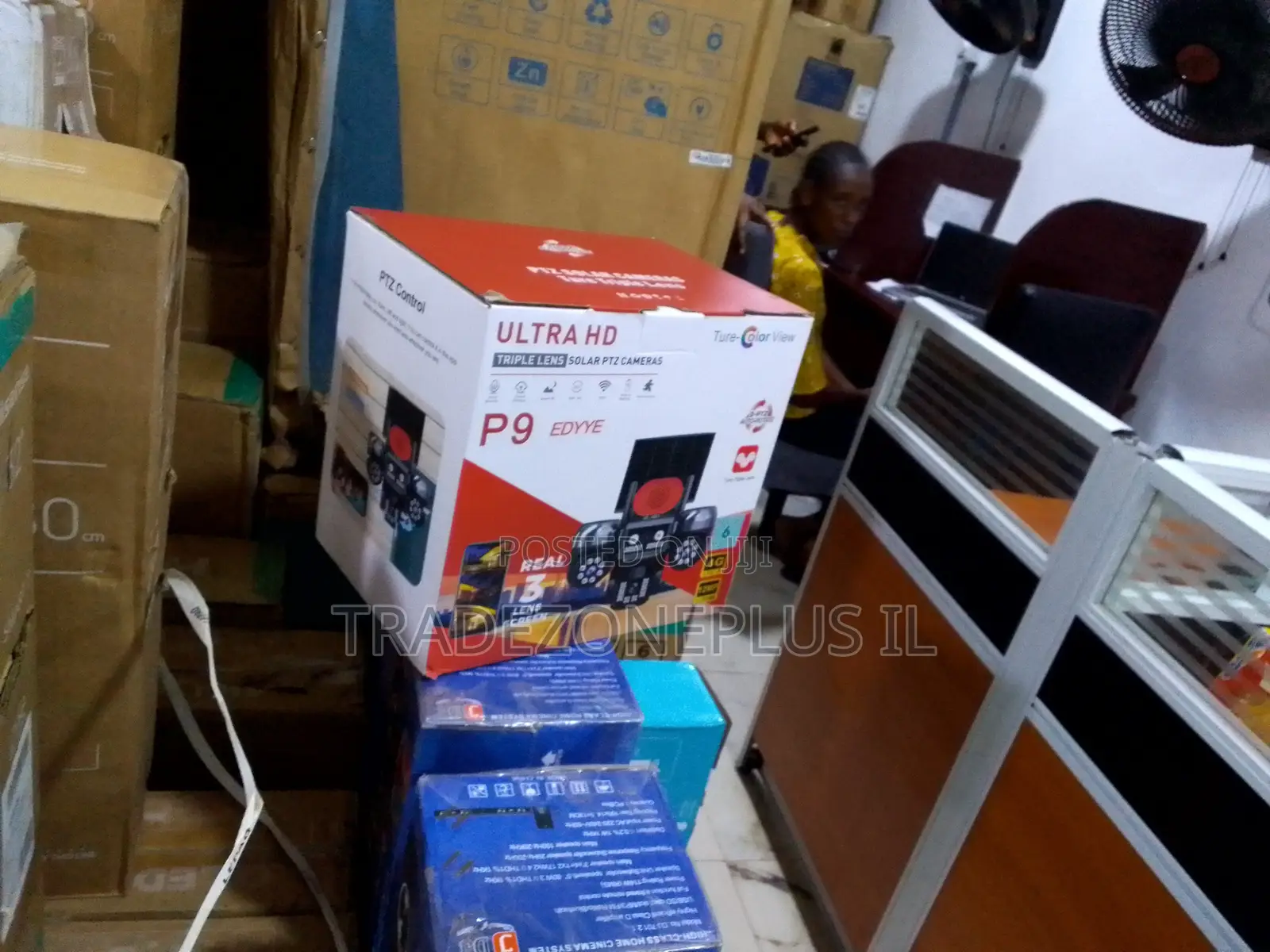 Ultra HD Ture Color Solar Camera for Outdoor Use