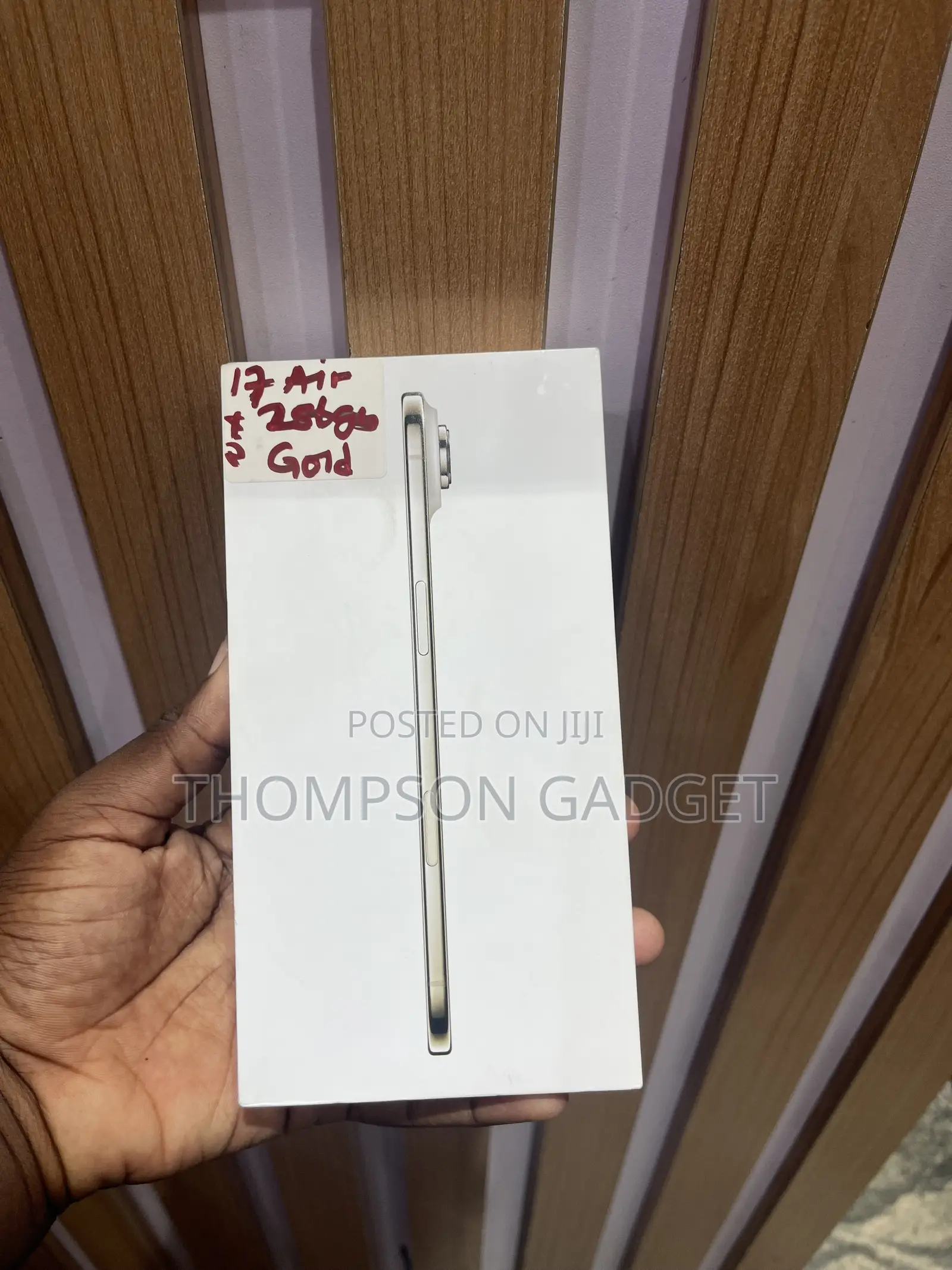 New Apple iPhone Air 256 GB Gold