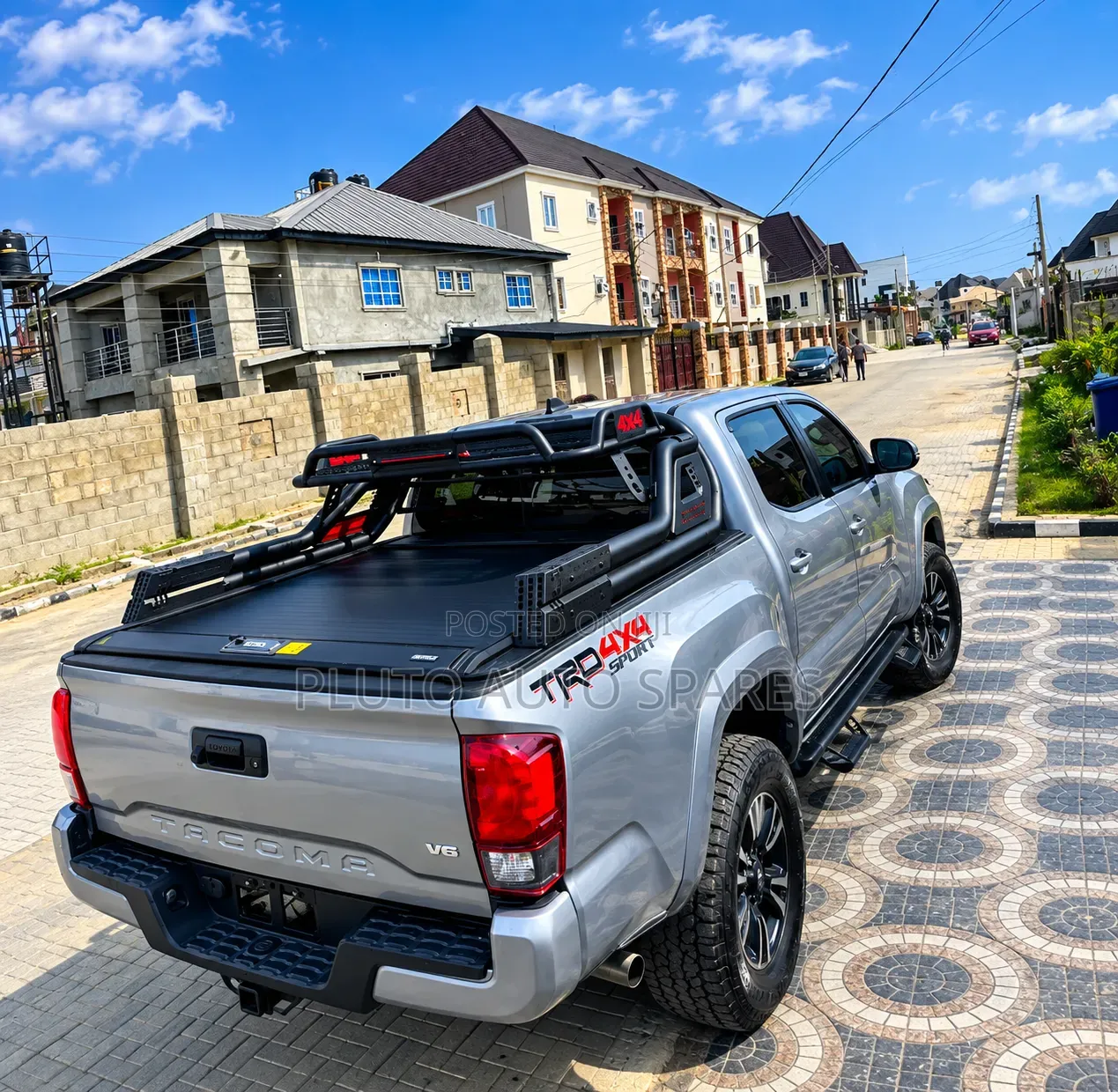 Tacoma 4×4 Rugged Spoiler Retractable Roller Boot Cover