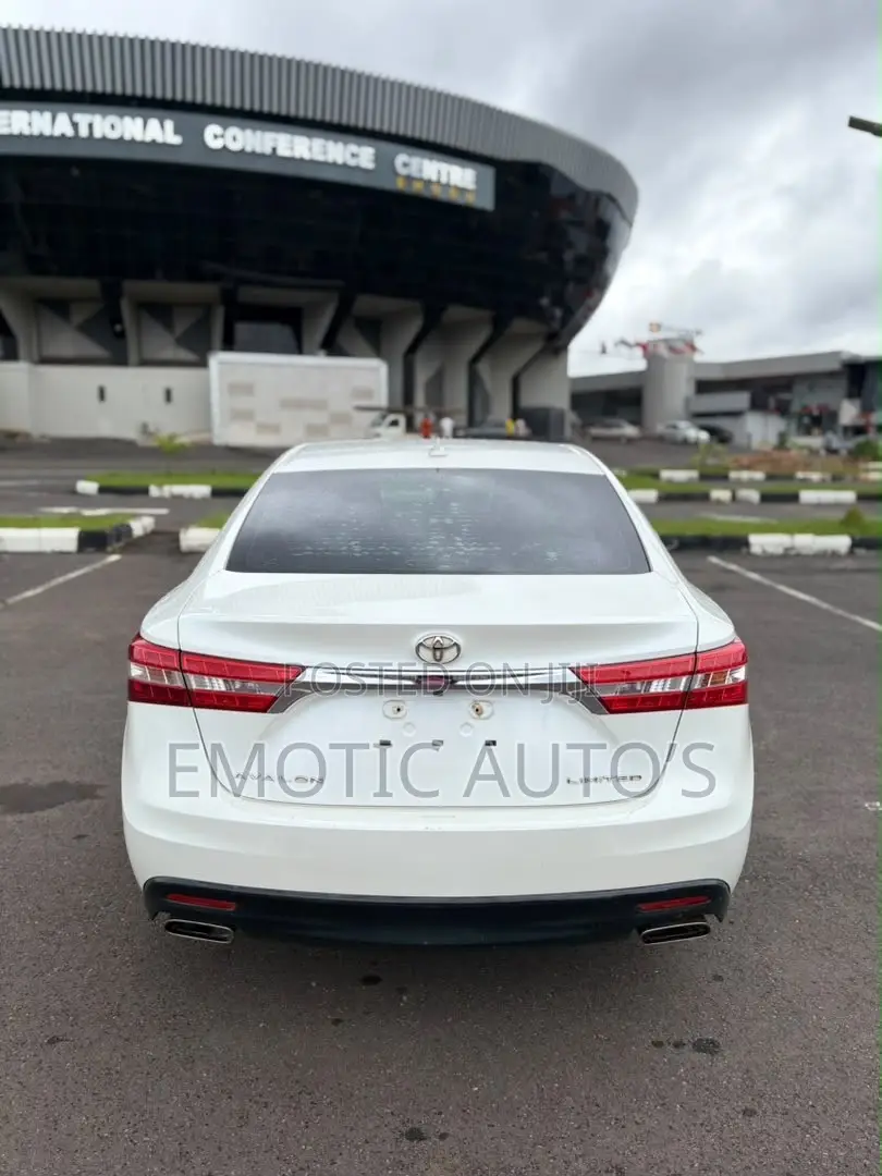 Toyota Avalon 2016 White