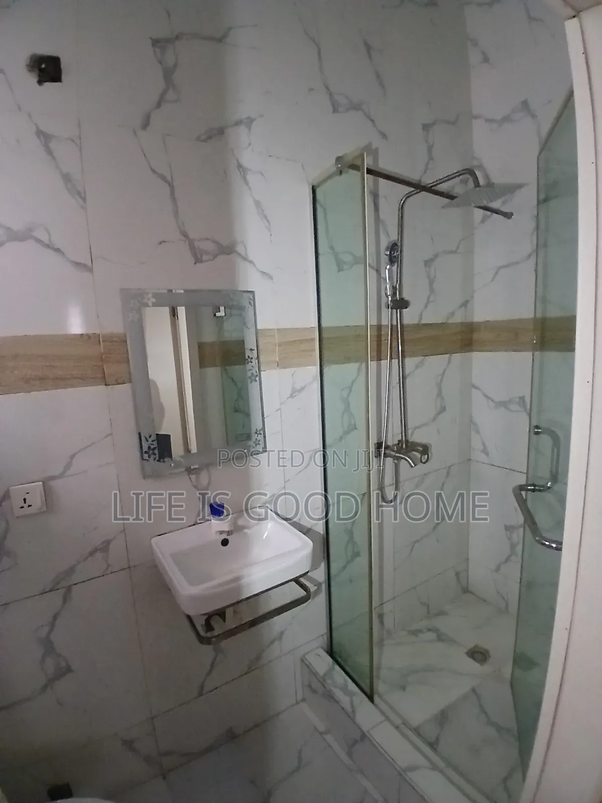 1bdrm Shared Apartment in Royal Pine, Chevron for rent