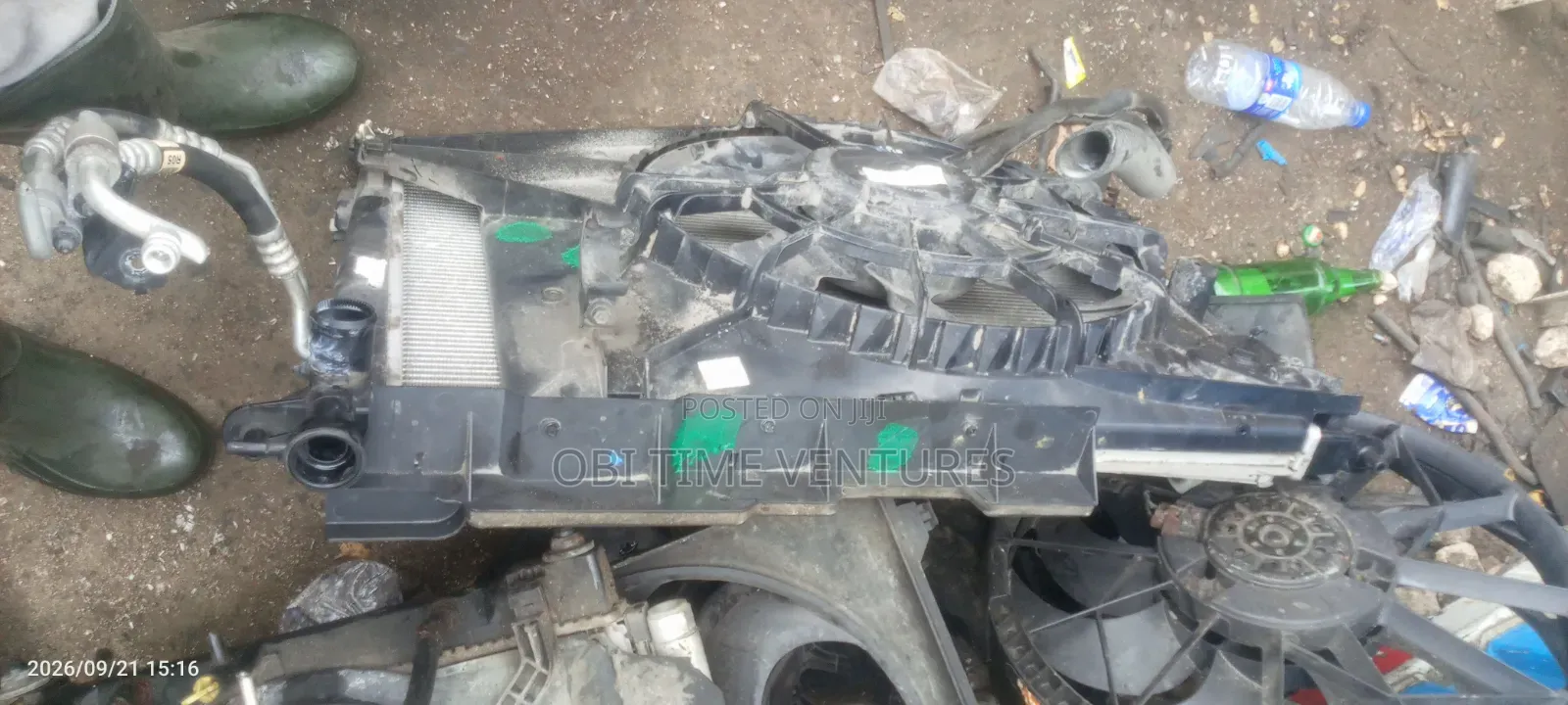 Hyundai Sanfe Radiator and Fan With Condenser 2018