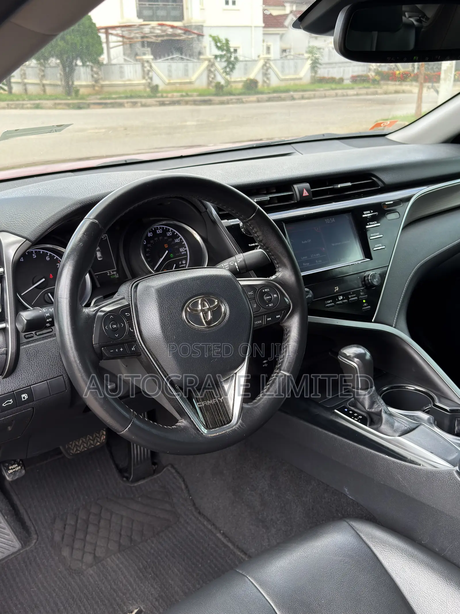 Toyota Camry SE FWD (2.5L 4cyl 8AM) 2018 Burgundy