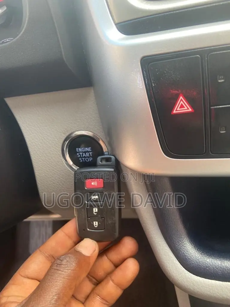 Toyota Highlander 2018 Off white