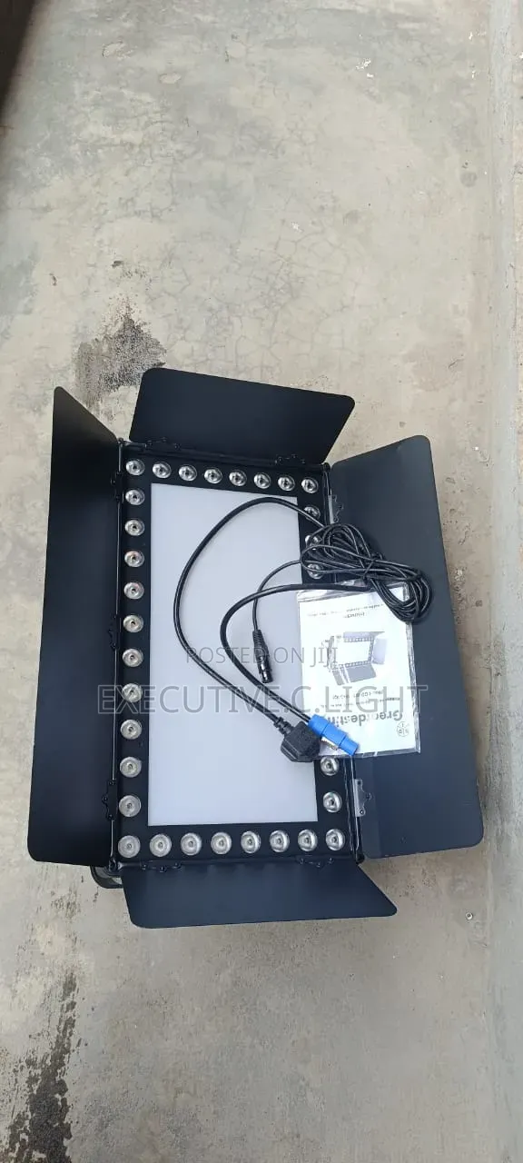 LED Strobe / Wash Panel RGBW/WW