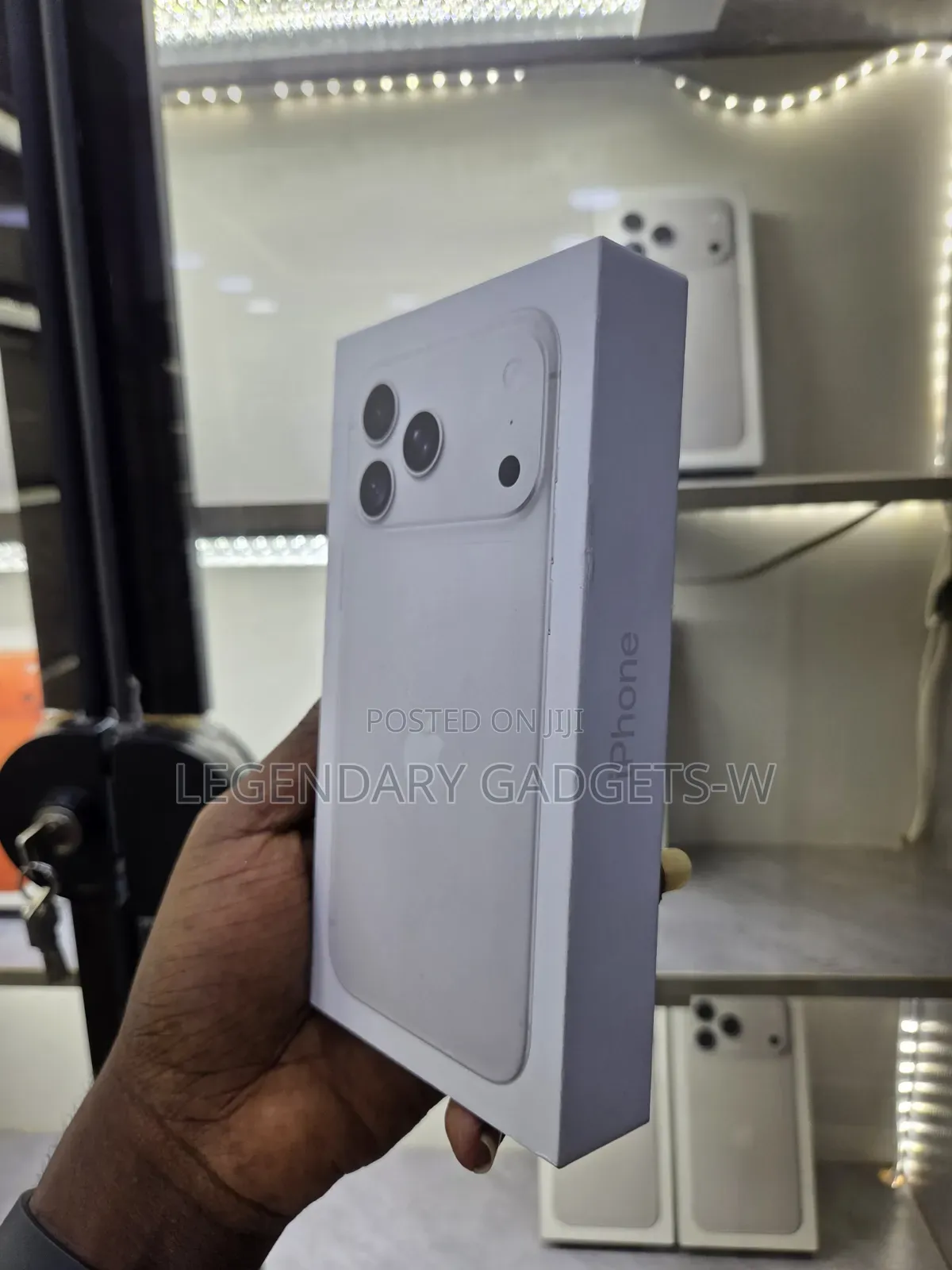 New Apple iPhone 18 Pro Max 1 TB Silver