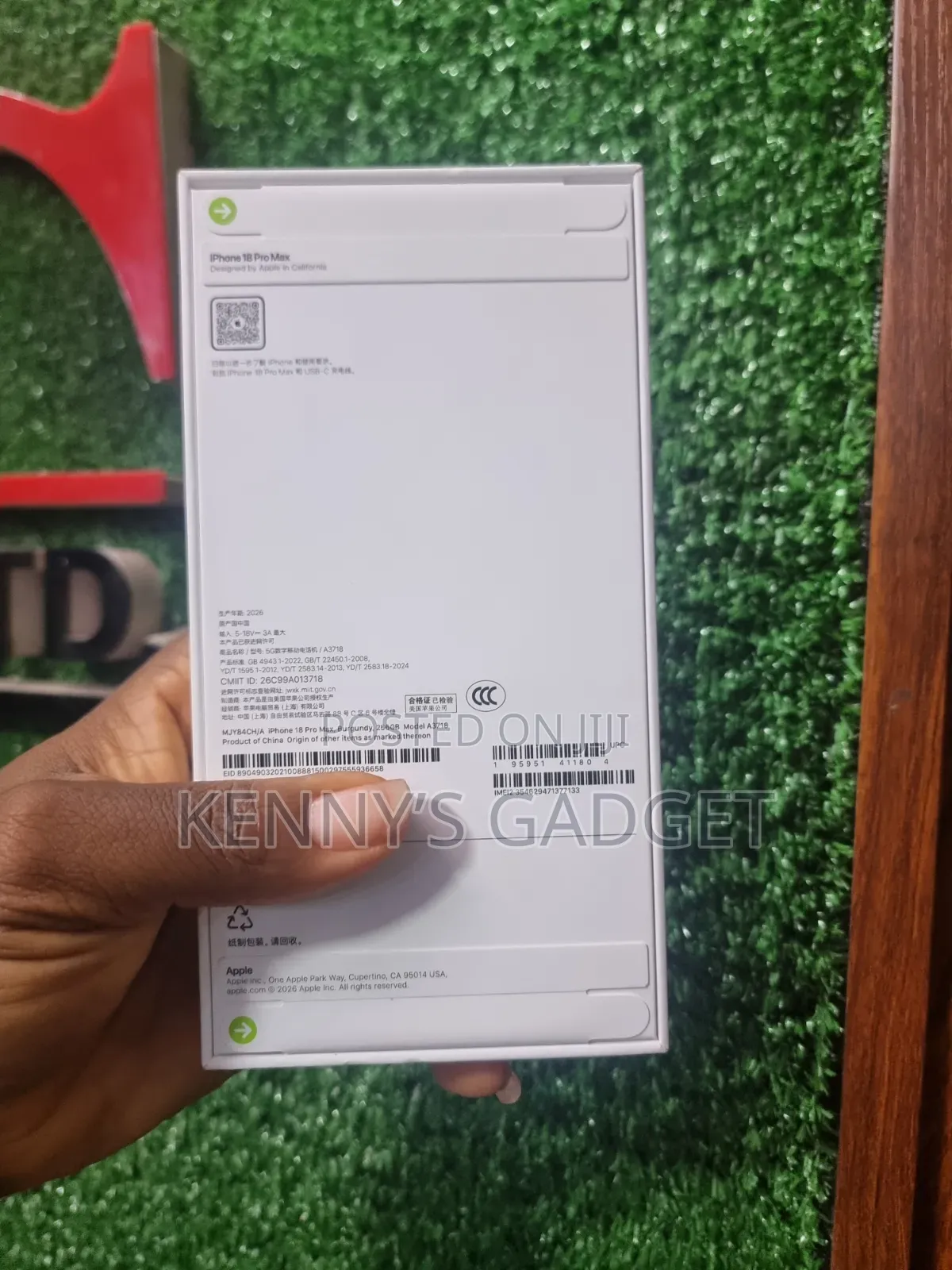 New Apple iPhone 18 Pro Max 512 GB Red