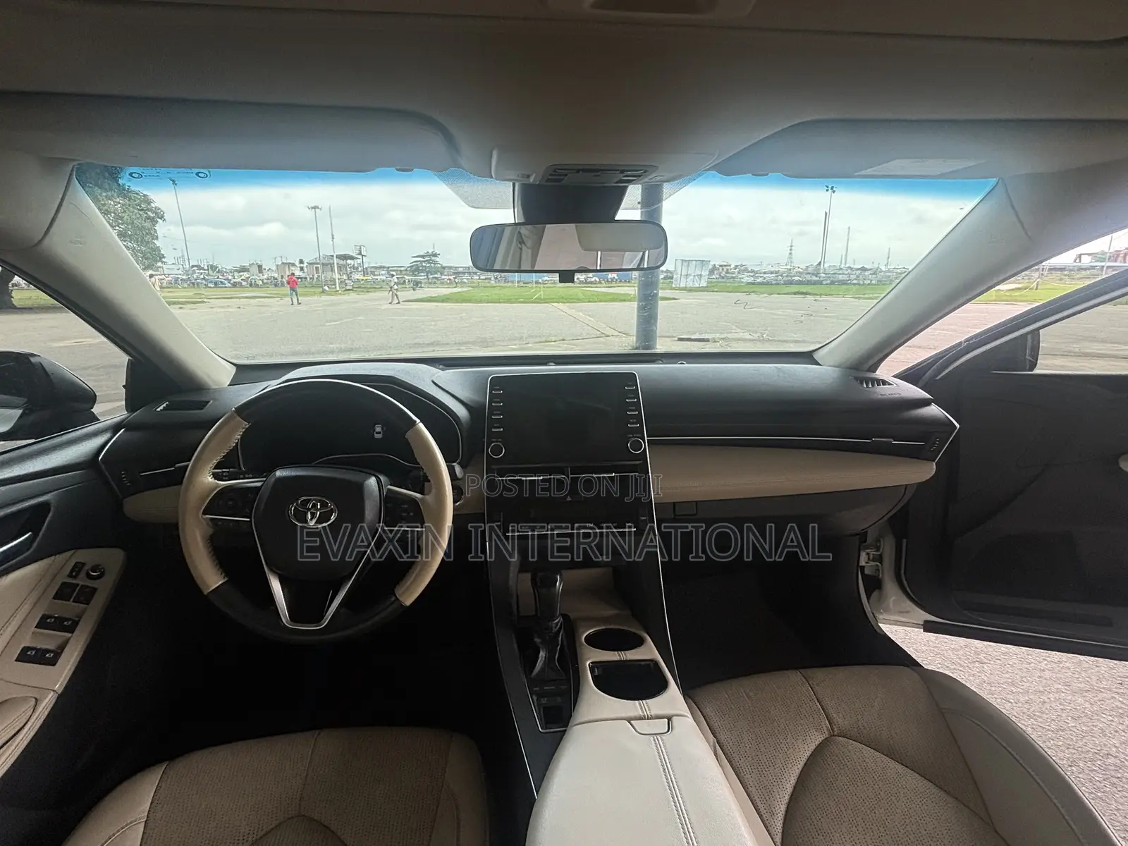 Toyota Avalon 2021 White