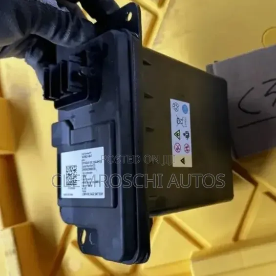 High Quality Certified Complete New Lithium Battery Tesla Cyber Truck