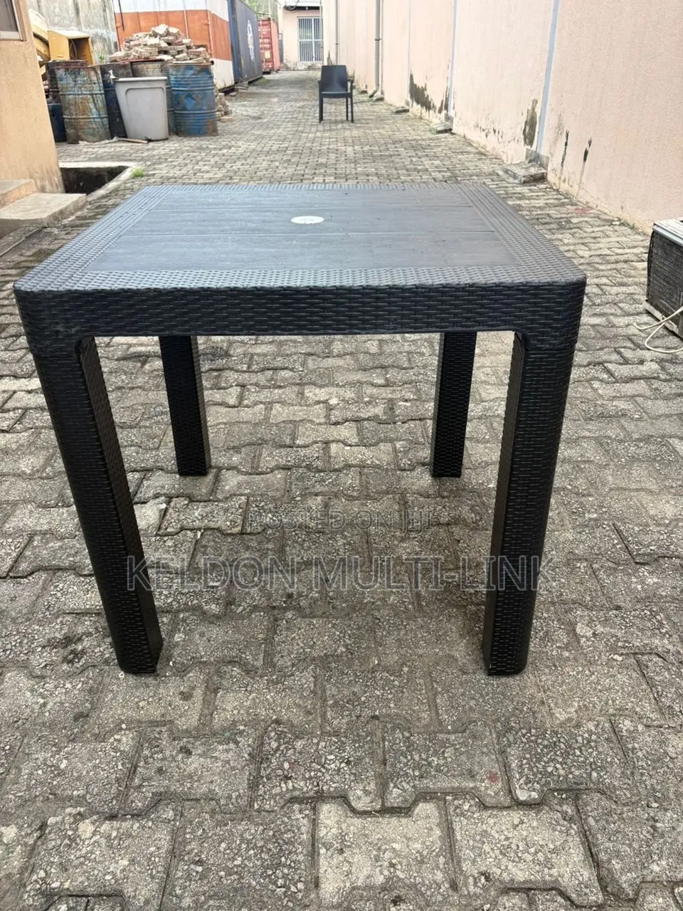 Plastic Outdoor Garden Set of Chairs and Table