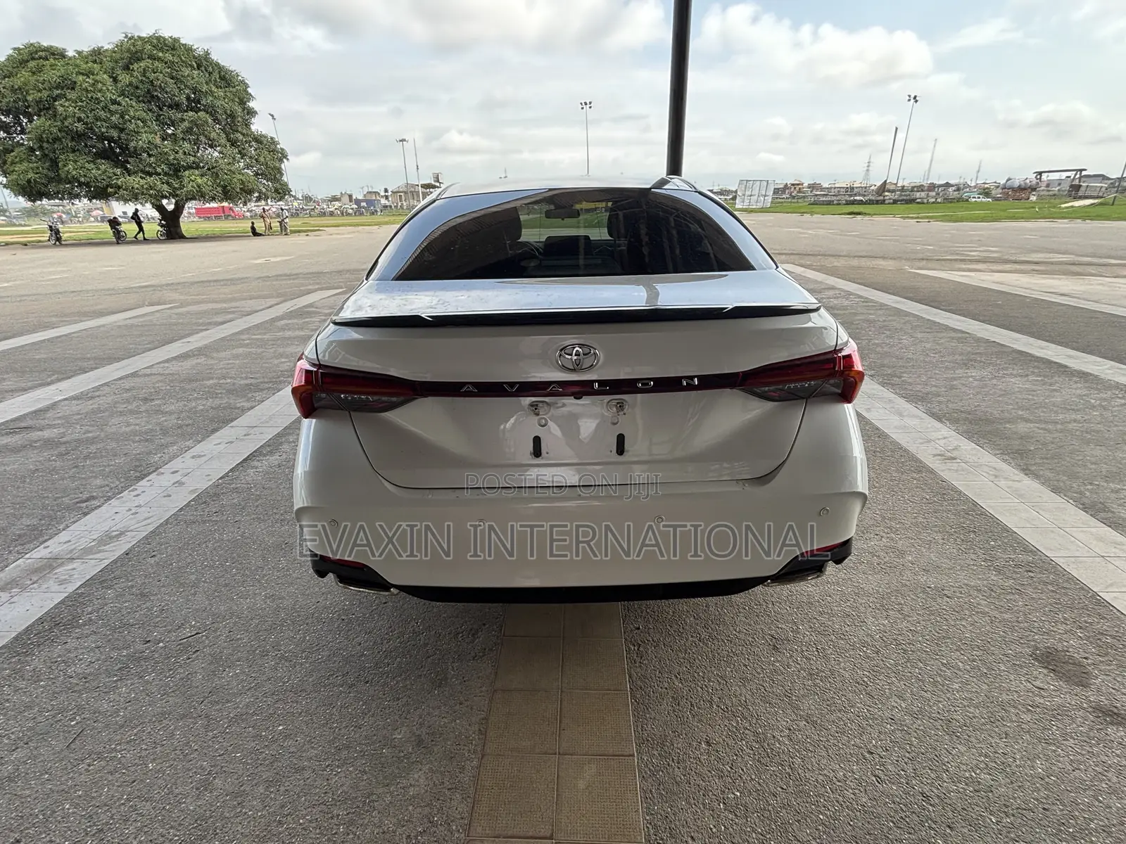 Toyota Avalon 2021 White