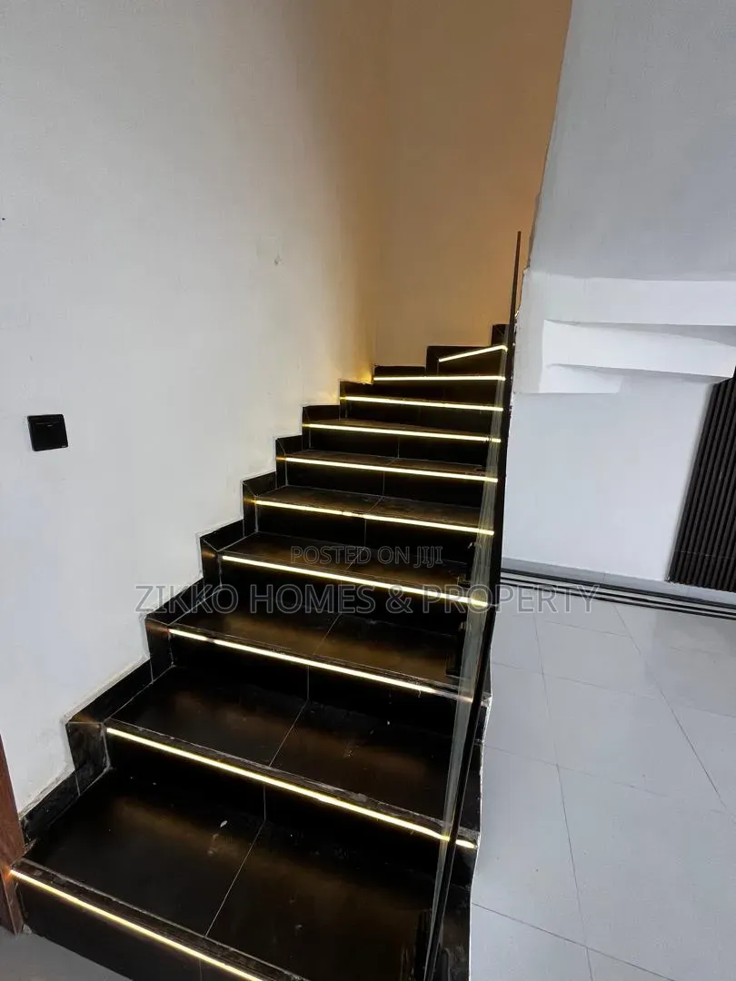 4bdrm Duplex in Ajah for sale