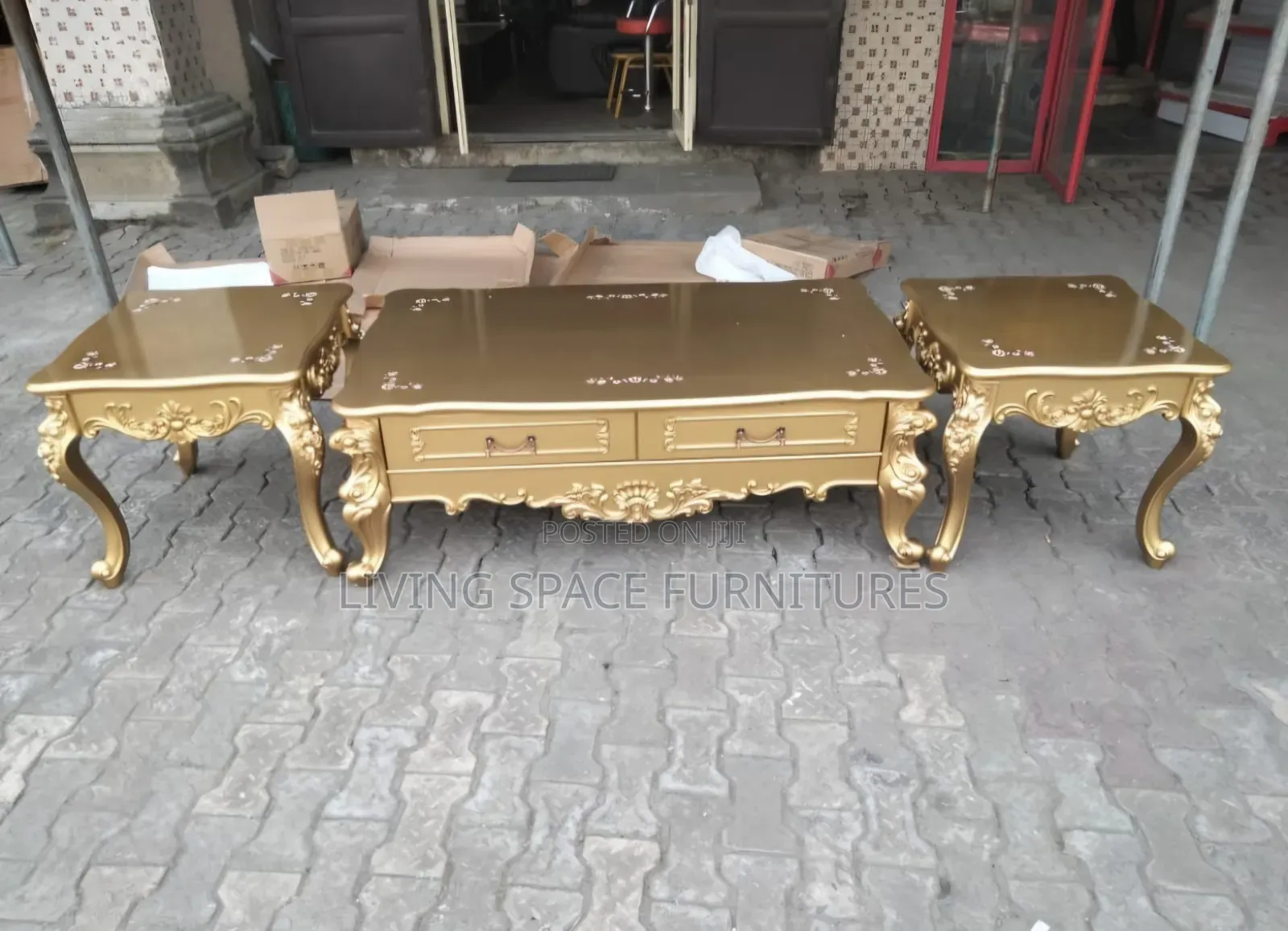 Classic Royal Center Table 1+2 Set