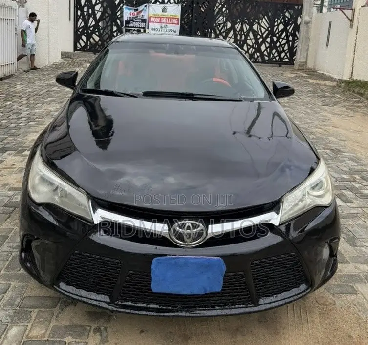 Toyota Camry SE 4dr Sedan (2.5L 4cyl 6A) 2016 Black