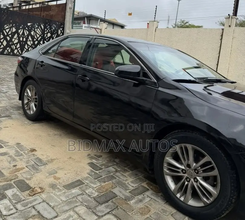 Toyota Camry SE 4dr Sedan (2.5L 4cyl 6A) 2016 Black