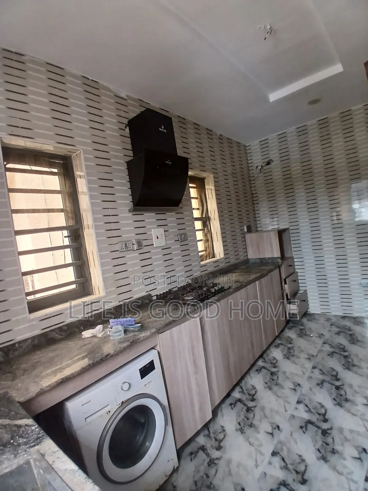 3bdrm Duplex in Llc Estate, Chevron for rent