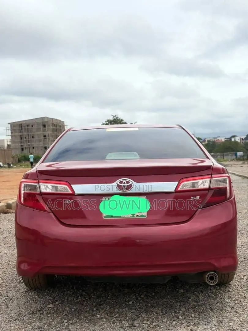 Toyota Camry SE 4dr Sedan (2.5L 4cyl 6A) 2013 Red