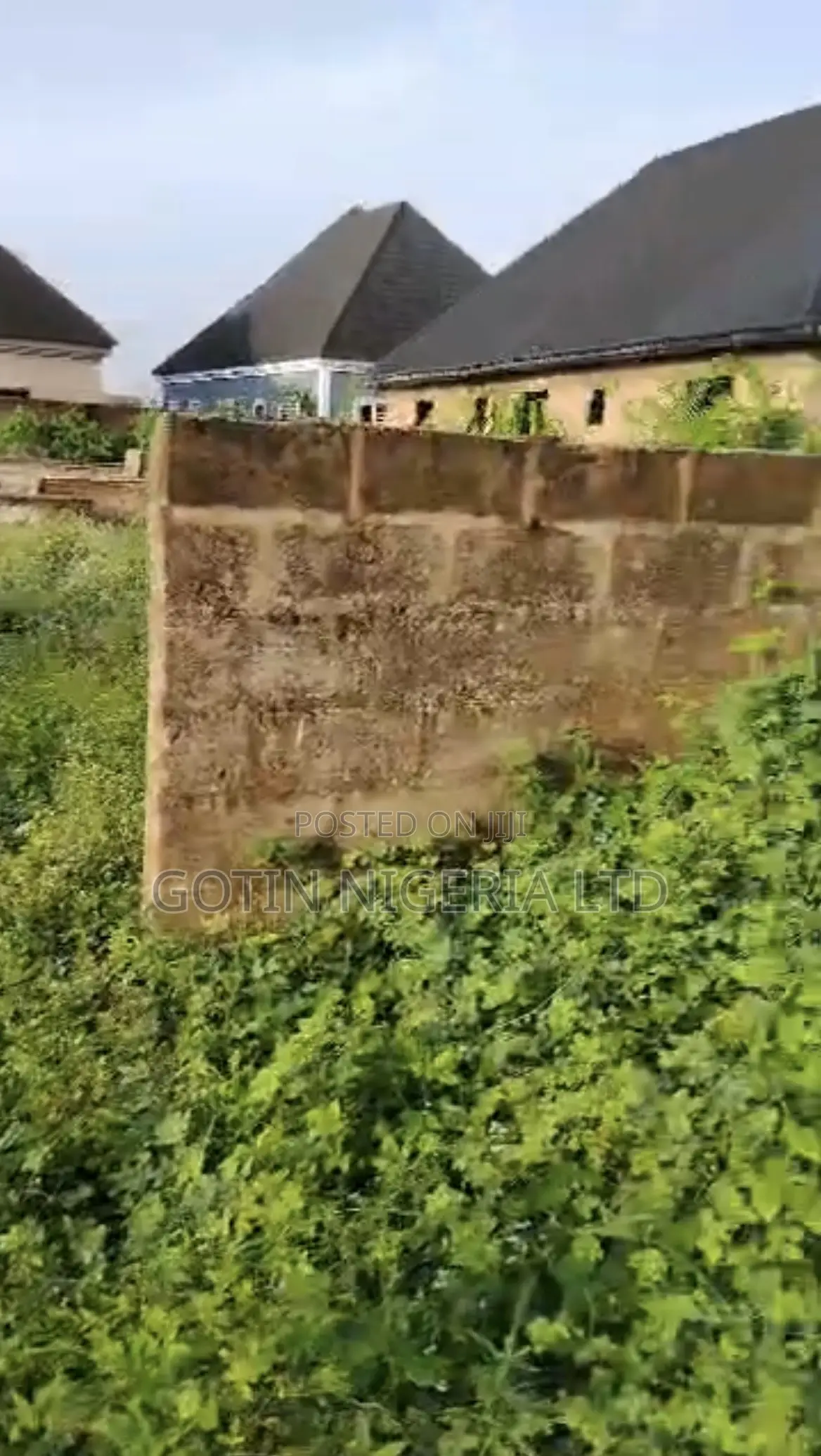 50x100ft Land With 4-Bedroom Duplex Foundation in Okhuoromi