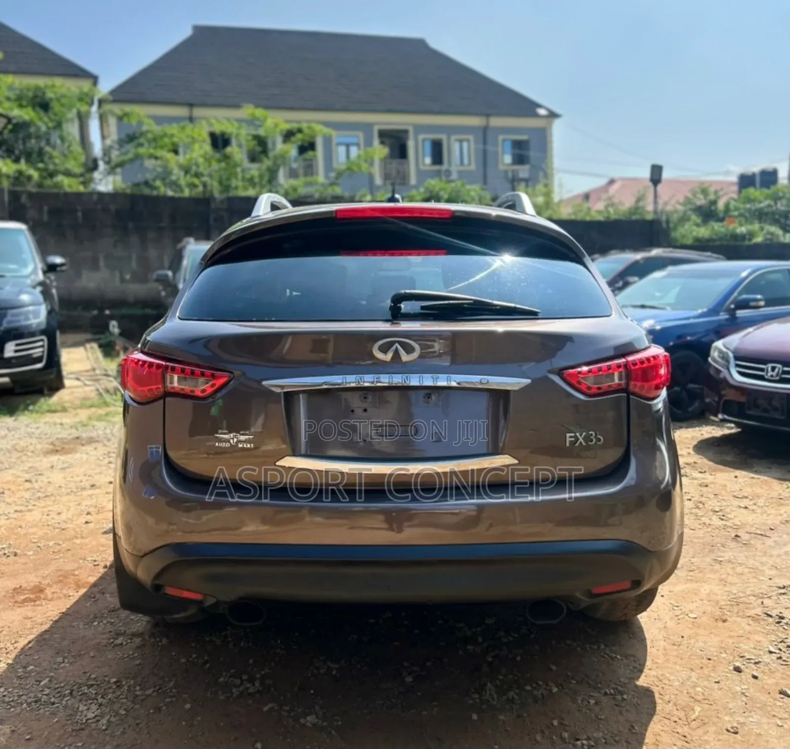 Infiniti FX35 Base 4x2 (3.5L 6cyl 7A) 2010 Brown