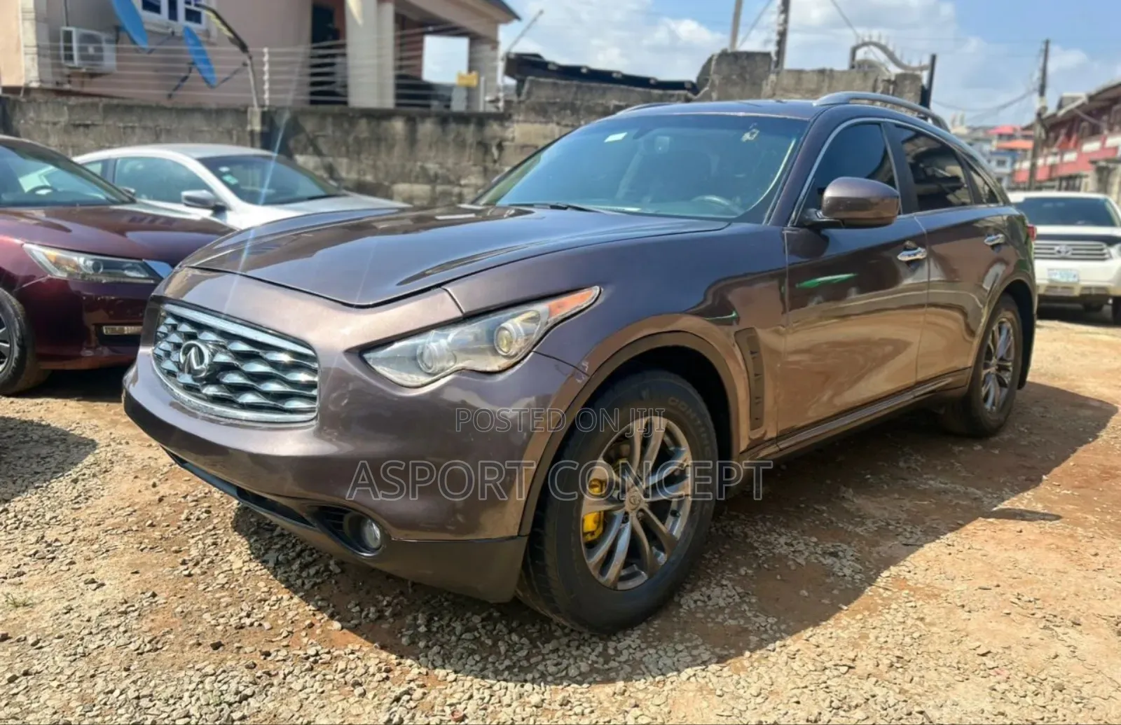Infiniti FX35 Base 4x2 (3.5L 6cyl 7A) 2010 Brown