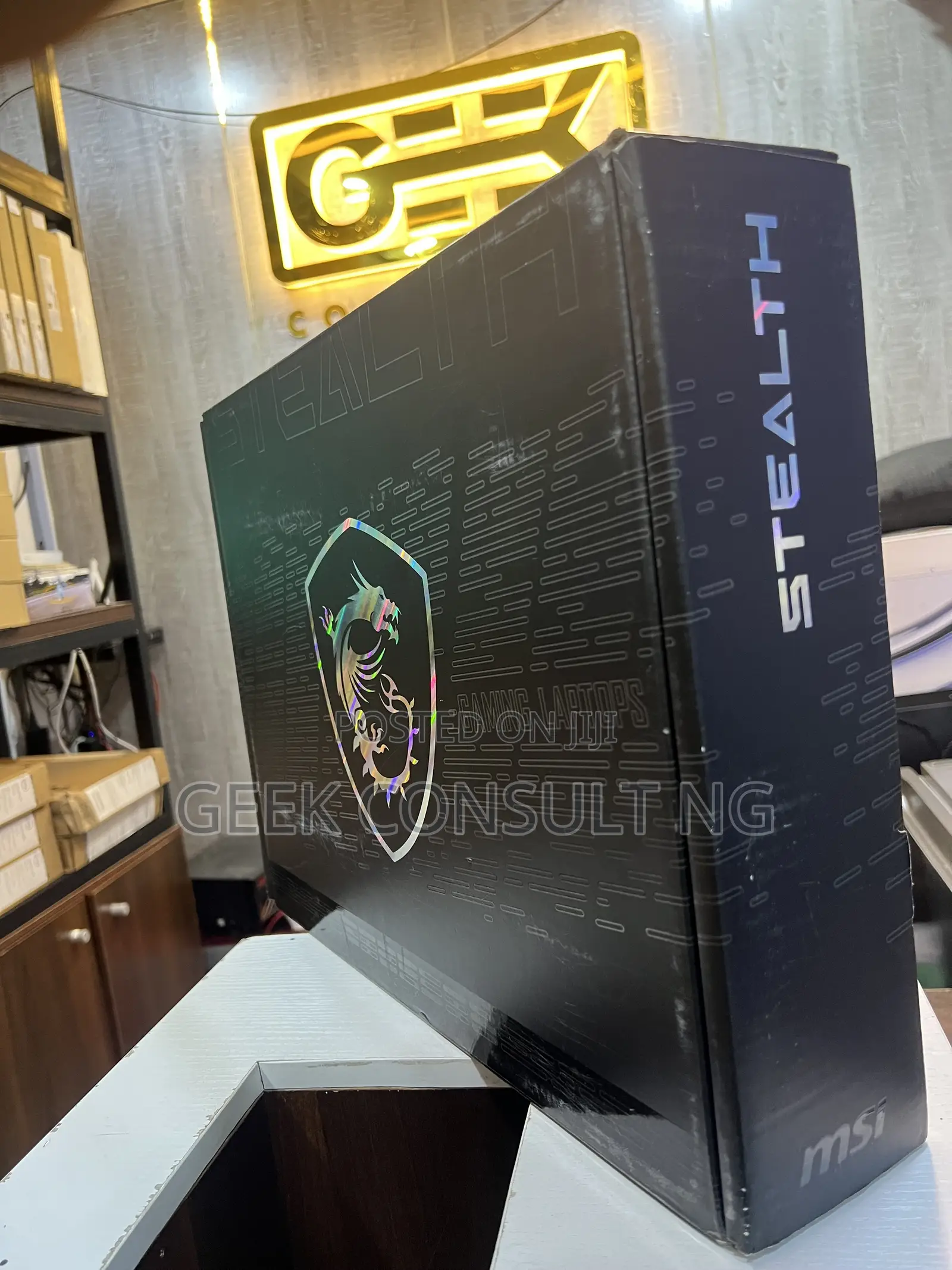 New Laptop MSI Stealth 17 Studio A13V 32GB Intel Core i9 SSD 1T