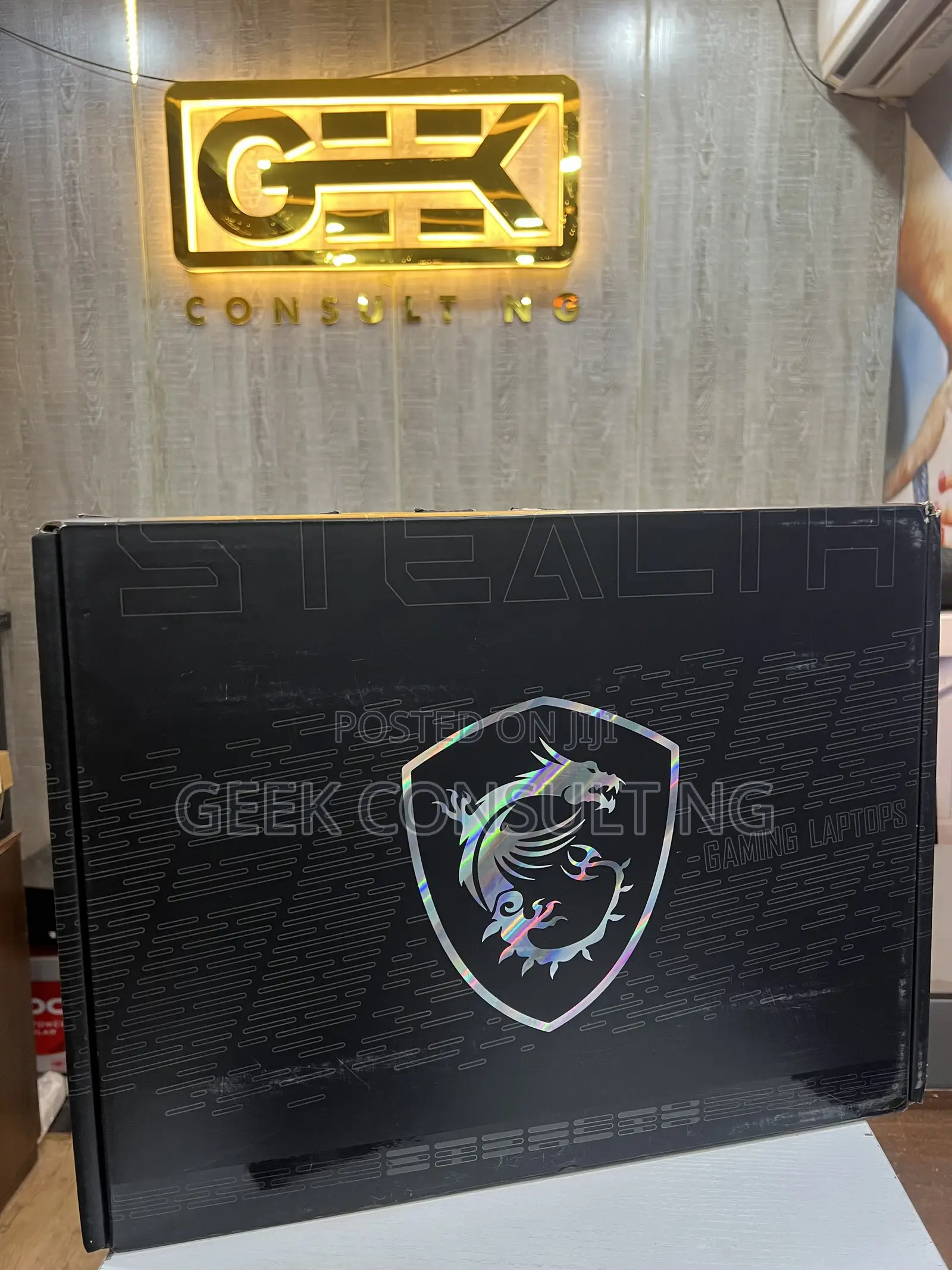 New Laptop MSI Stealth 17 Studio A13V 32GB Intel Core i9 SSD 1T