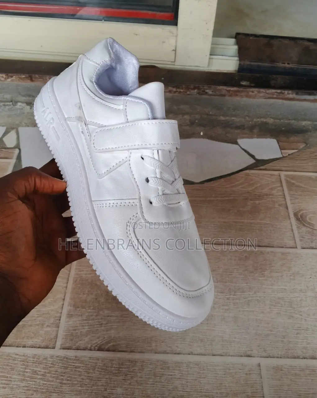Sandeli School White Canvas With Lace and Strap