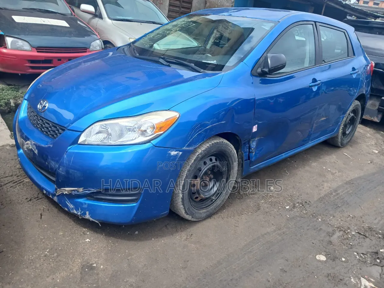 Toyota Matrix S Hatchback AWD (2.4L 4cyl 4A) 2010 Blue