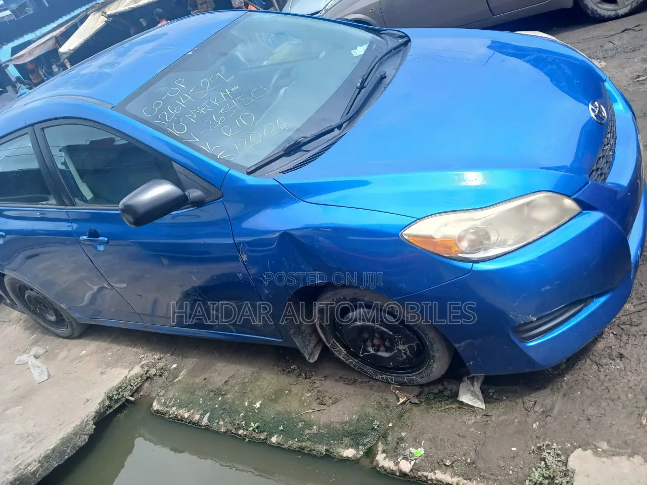 Toyota Matrix S Hatchback AWD (2.4L 4cyl 4A) 2010 Blue