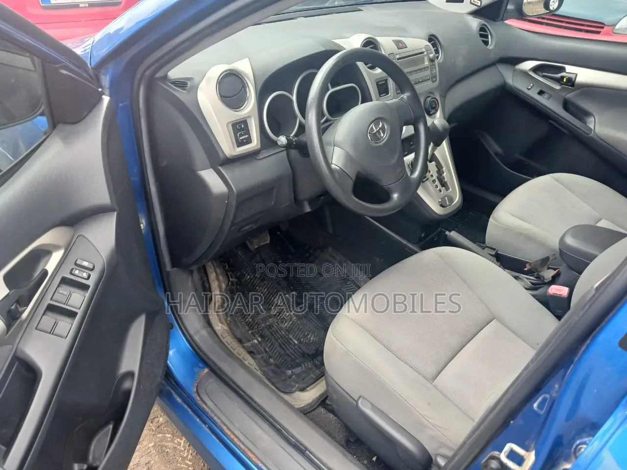 Toyota Matrix S Hatchback AWD (2.4L 4cyl 4A) 2010 Blue