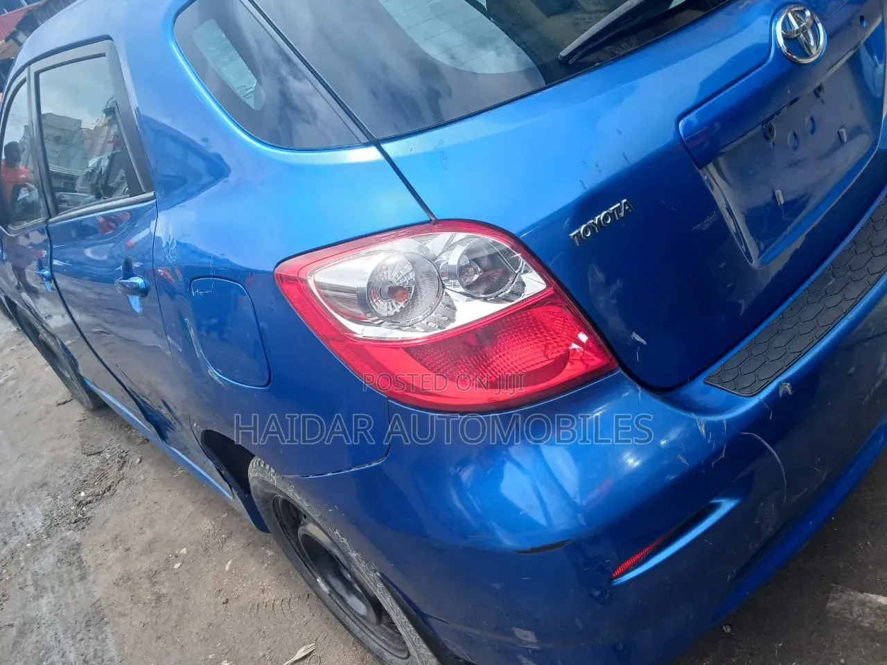 Toyota Matrix S Hatchback AWD (2.4L 4cyl 4A) 2010 Blue