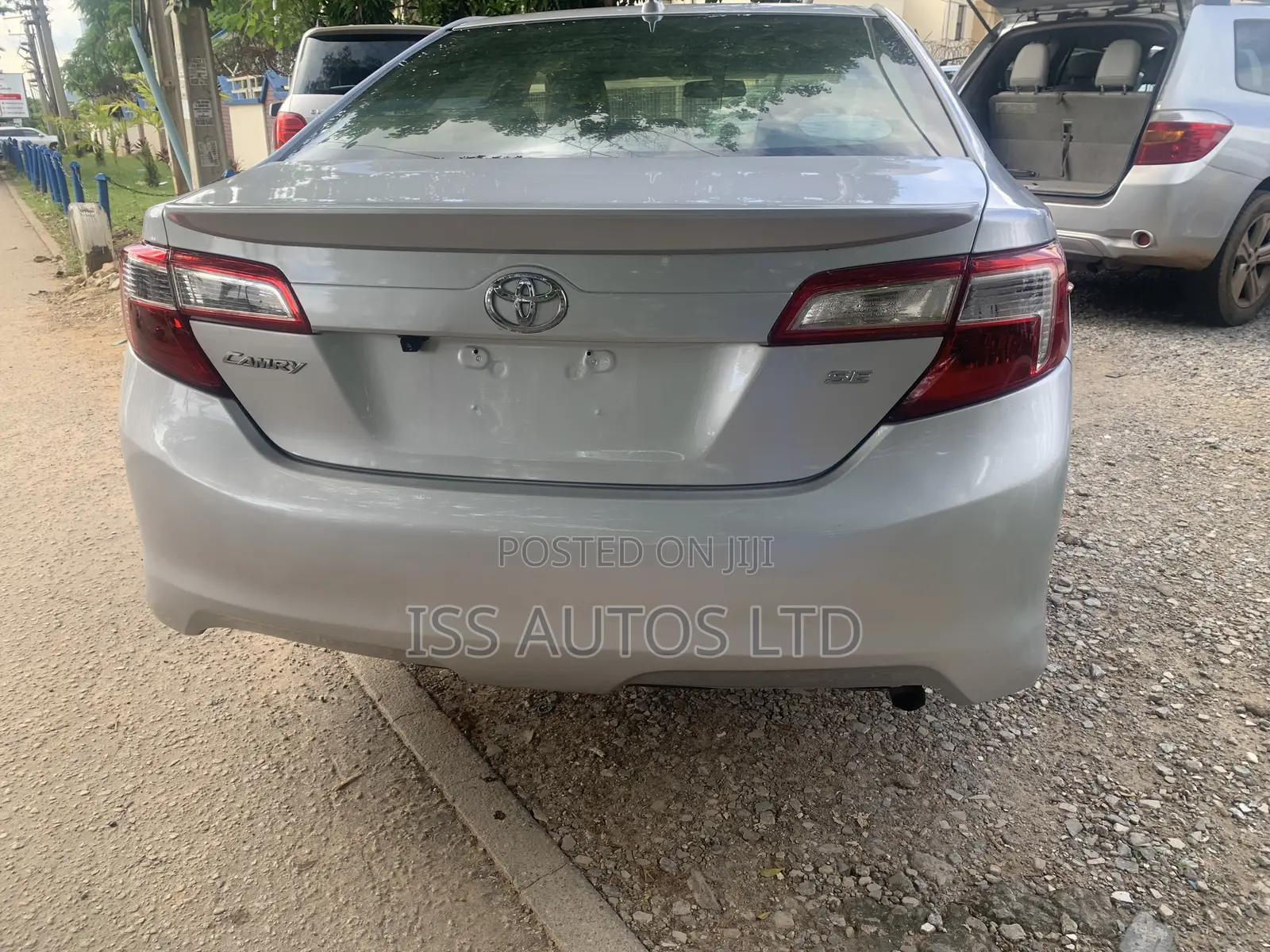 Toyota Camry SE 4dr Sedan (2.5L 4cyl 6A) 2013 Silver