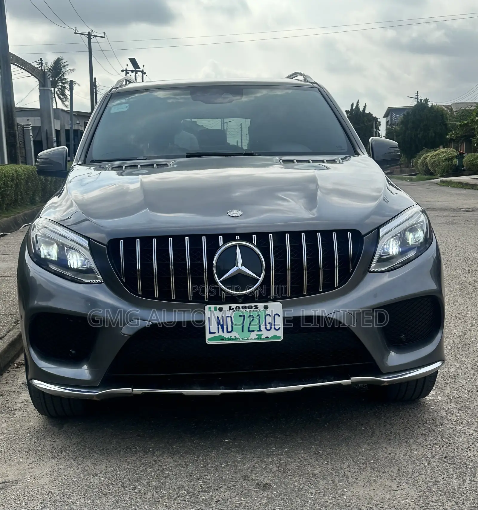 Mercedes-Benz C400 2017 Gray