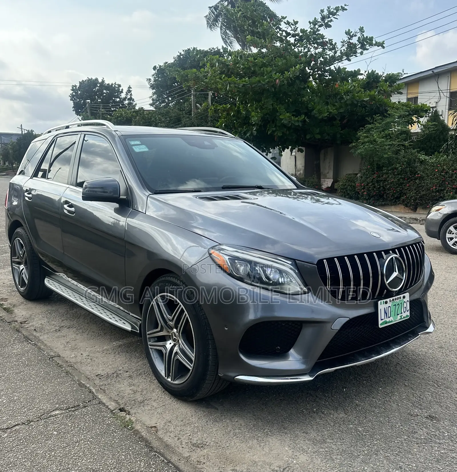Mercedes-Benz C400 2017 Gray