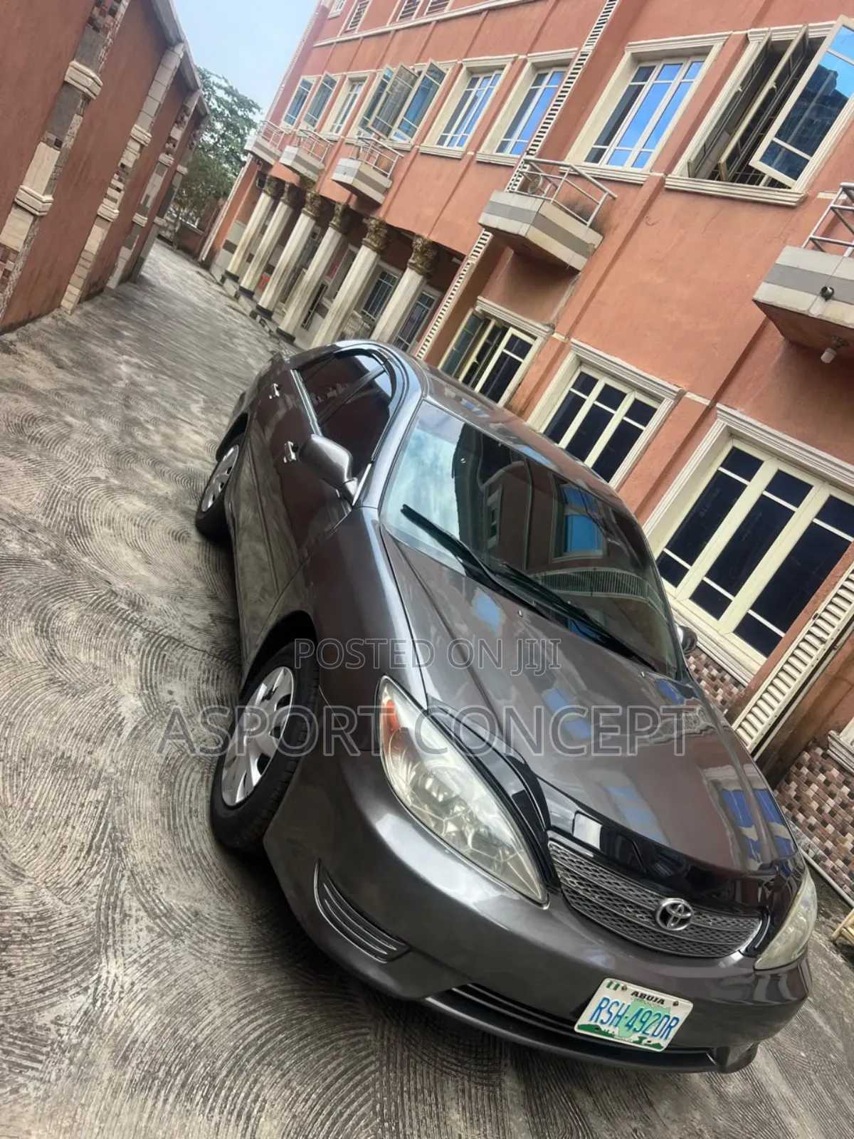 Toyota Camry LE 4dr Sedan (2.4L 4cyl 4A) 2004 Gray