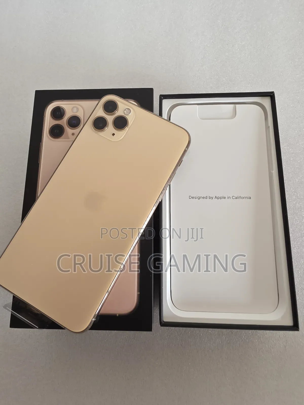 New Apple iPhone 11 Pro Max 64 GB Gold