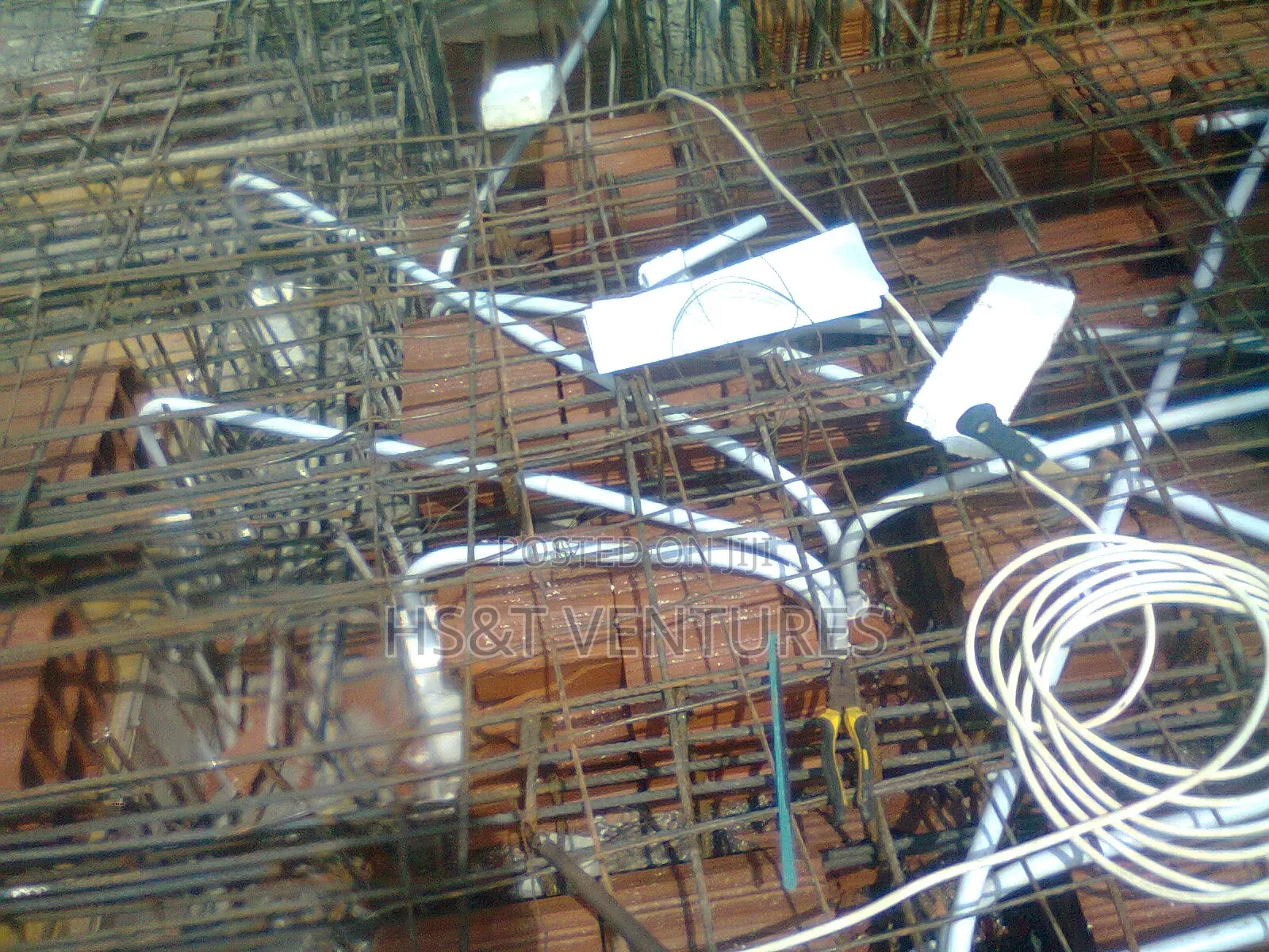 Professional Electrician (Electrical Wiring Maintenance) Services