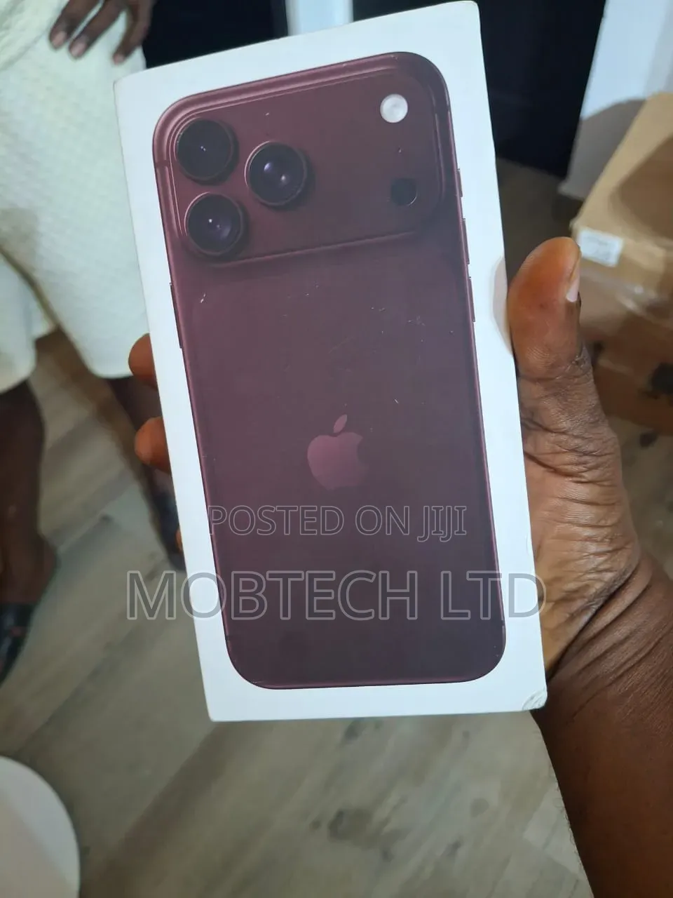New Apple iPhone 18 Pro 256 GB Red