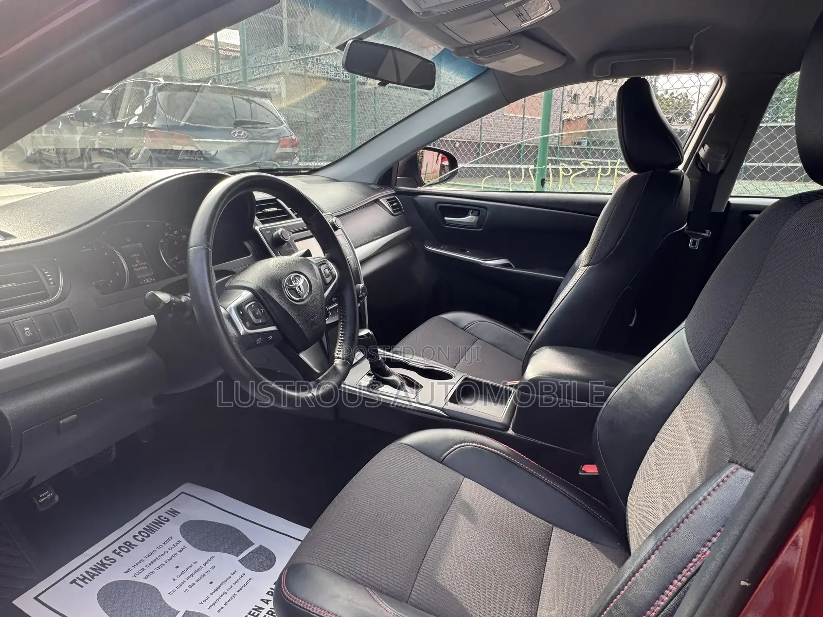 Toyota Camry SE w/Special Edition Pkg (2.5L 4cyl 6A) 2016