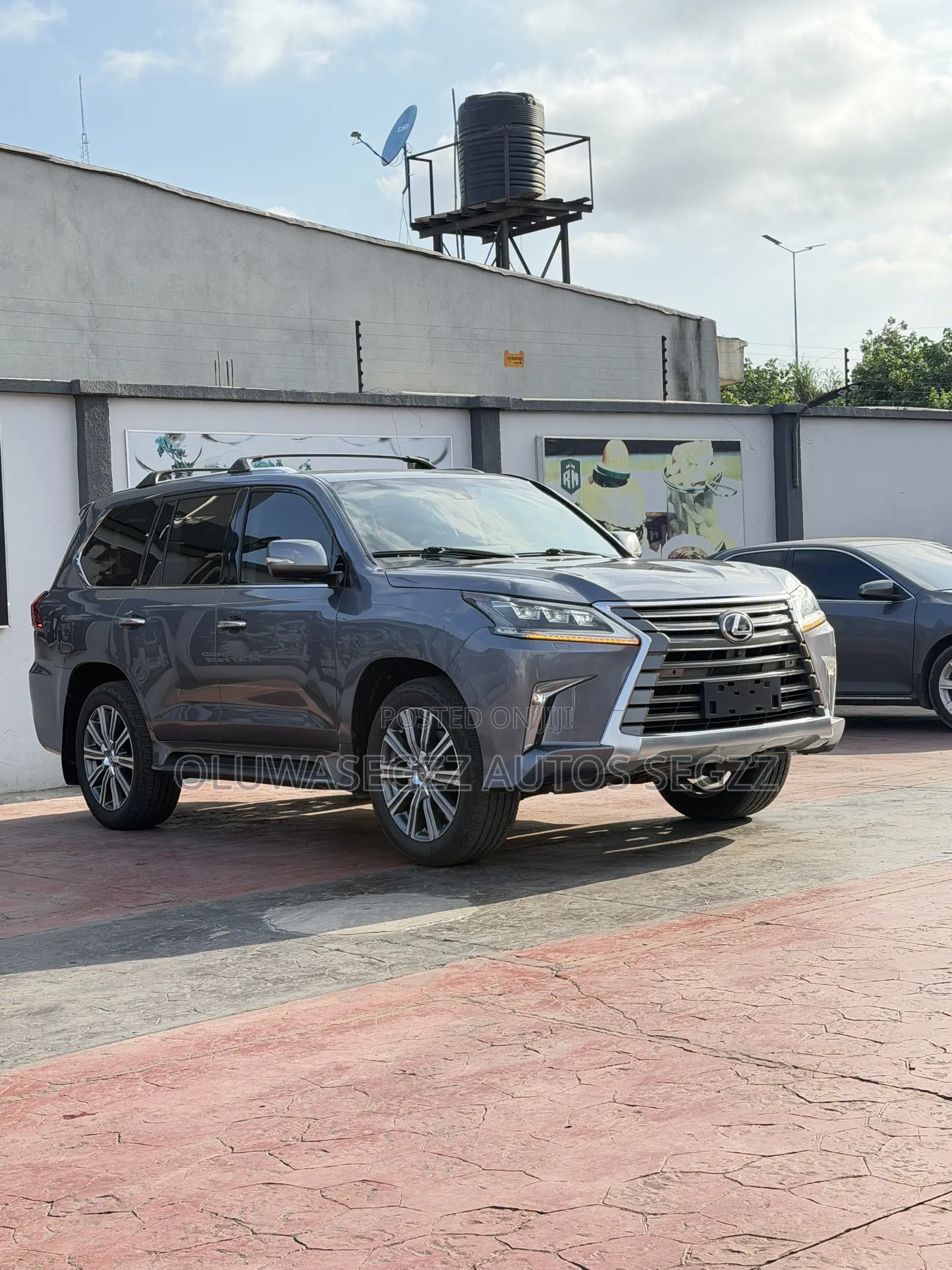 Lexus LX 570 AWD 2016 Gray