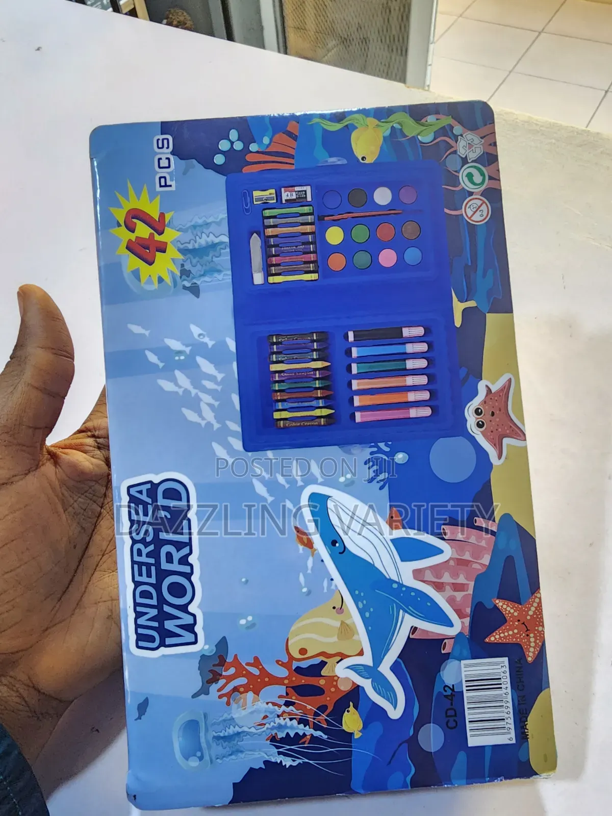 42 PCS Children Art Set With Crayons, Markers and Watercolours