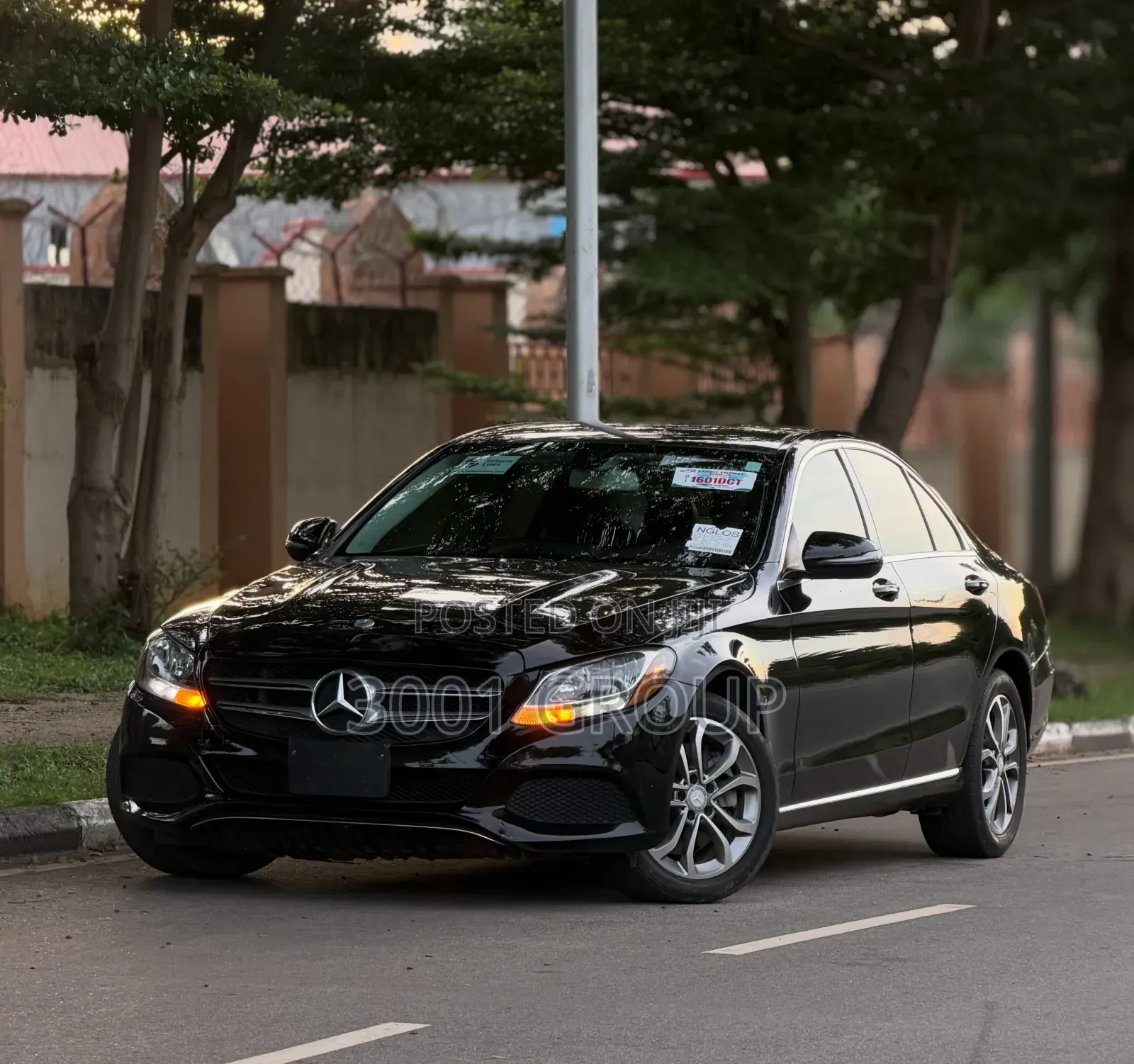 Mercedes-Benz C300 2016 Black