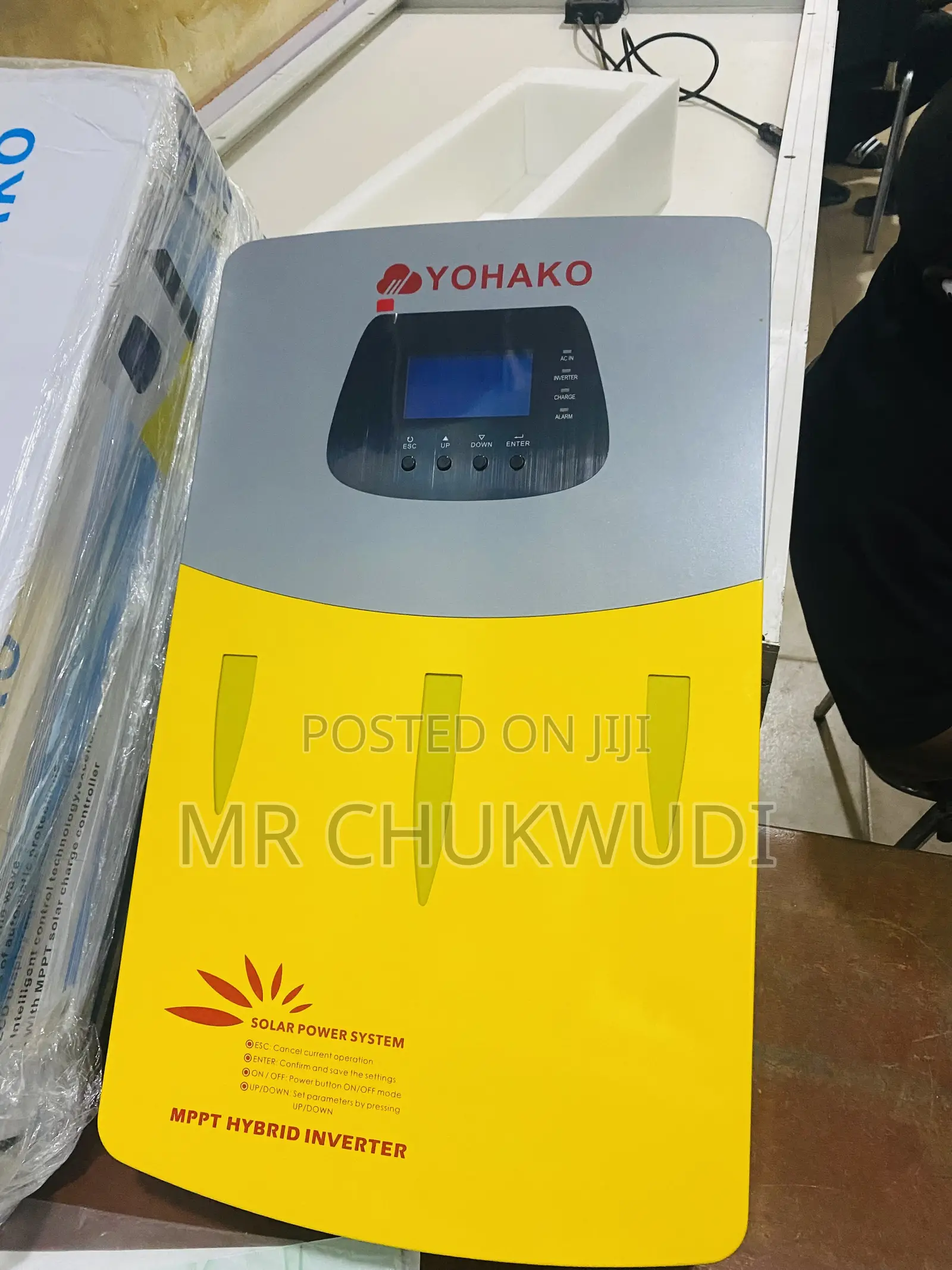 2.5kva 24v Yohako Hybrid Solar Inverters With MPPT