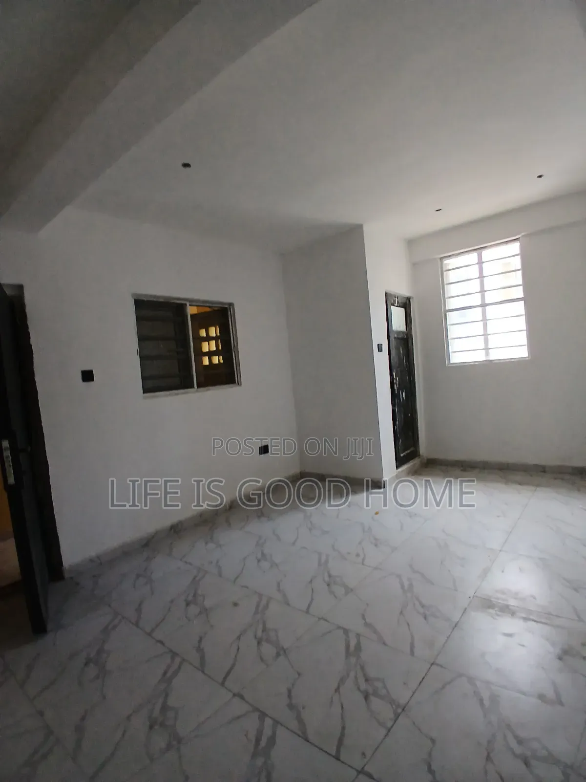2bdrm Apartment in Royal Pine, Chevron for rent