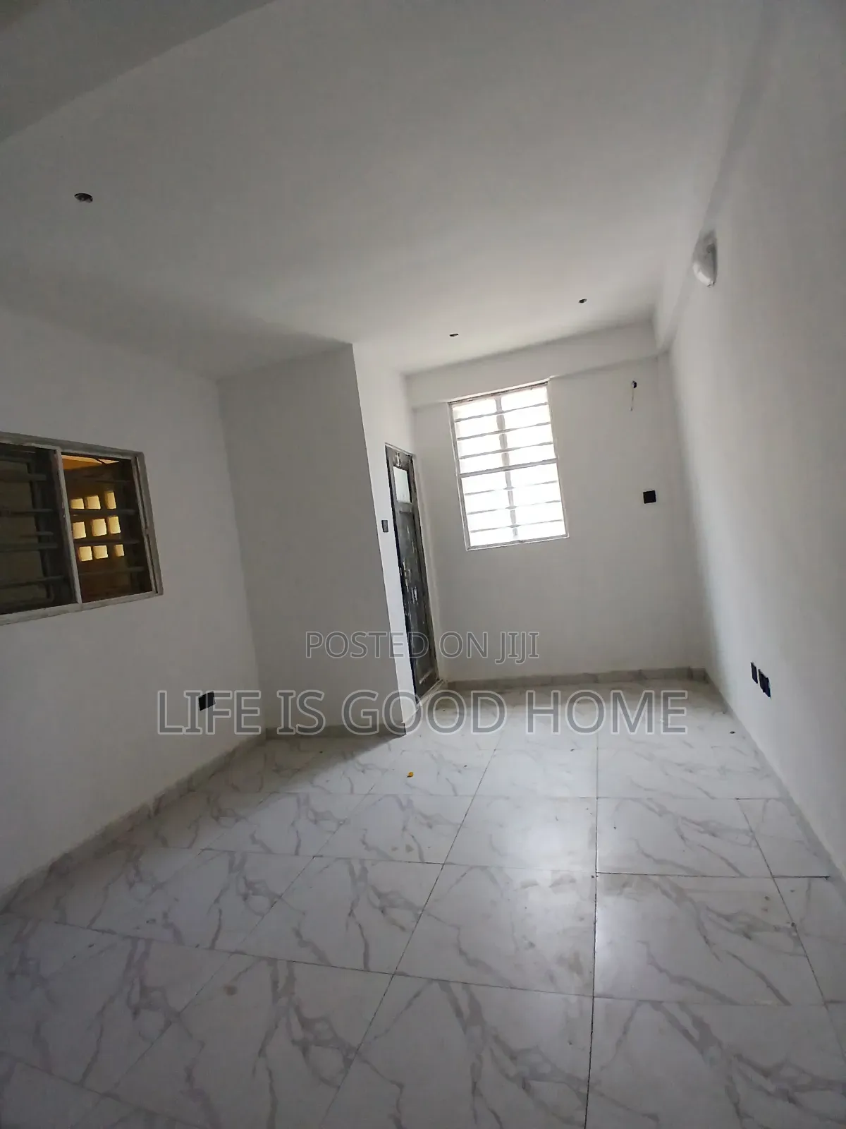 2bdrm Apartment in Royal Pine, Chevron for rent