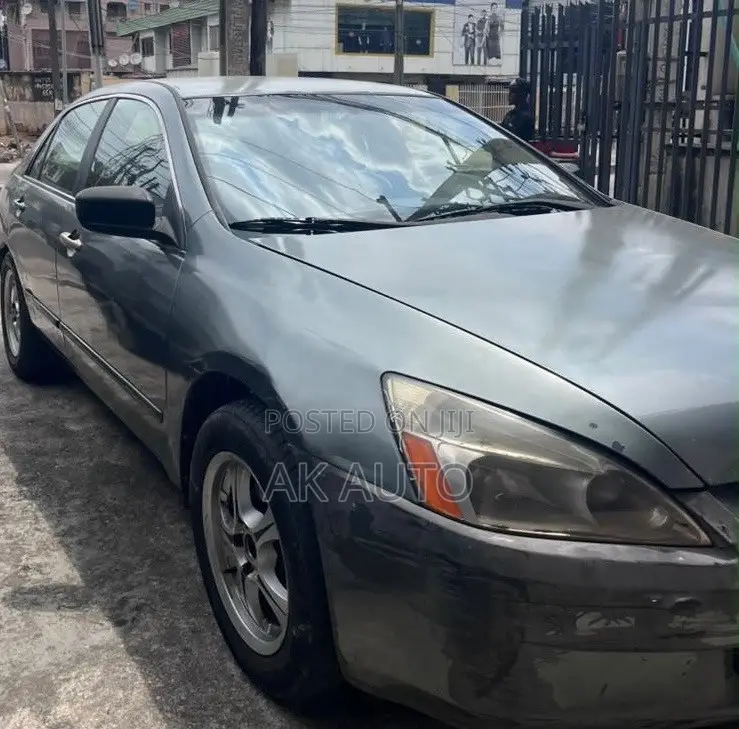 Honda Accord 2004 Gray