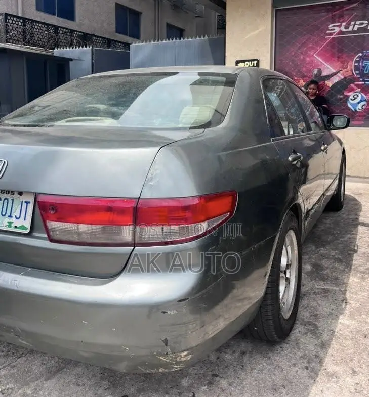 Honda Accord 2004 Gray